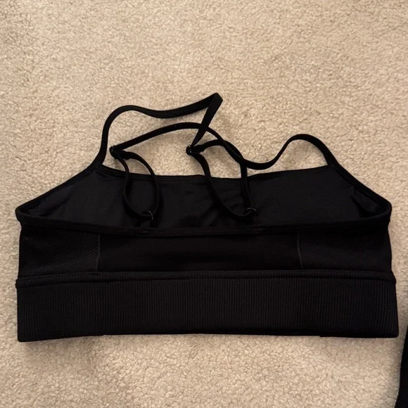 ALO Yoga Women's Black Track Pants & Crop Top Set - Picture 2 of 4